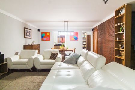 Casa para alugar com 360m², 3 quartos e 2 vagasSala