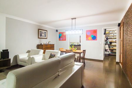 Casa para alugar com 360m², 3 quartos e 2 vagasSala