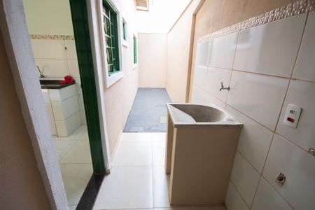 Casa para alugar com 45m², 1 quarto e 1 vagaÁrea de Serviço/Quintal