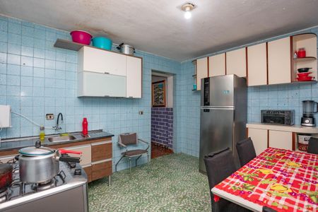 Casa à venda com 350m², 8 quartos e 2 vagasCasa 1 - cozinha