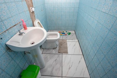 Casa à venda com 350m², 8 quartos e 2 vagasCasa 1 - banheiro