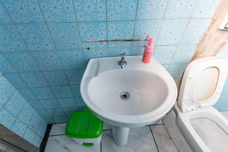 Casa à venda com 350m², 8 quartos e 2 vagasCasa 1 - banheiro