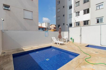 Apartamento à venda com 42m², 2 quartos e 1 vaga Apartamento à venda com 42m², 2 quartos e 1 vagaÁrea comum - Piscina