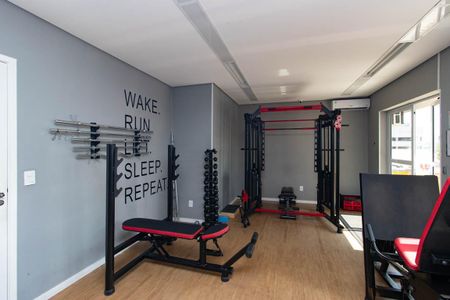 Apartamento à venda com 42m², 2 quartos e 1 vaga Apartamento à venda com 42m², 2 quartos e 1 vagaÁrea comum - Academia