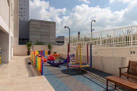 Apartamento à venda com 42m², 2 quartos e 1 vaga Apartamento à venda com 42m², 2 quartos e 1 vagaÁrea Comum - Playground
