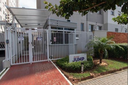 Apartamento à venda com 42m², 2 quartos e 1 vaga Apartamento à venda com 42m², 2 quartos e 1 vagaFachada