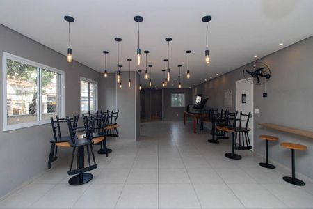 Apartamento à venda com 42m², 2 quartos e 1 vaga Apartamento à venda com 42m², 2 quartos e 1 vagaÁrea comum - Salão de festas