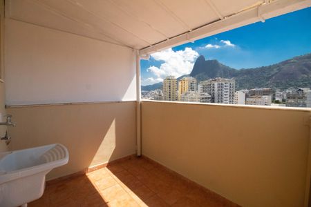 Apartamento à venda com 135m², 2 quartos e sem vagaÁrea de serviço