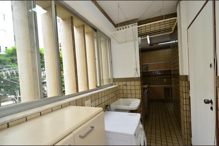 Apartamento para alugar com 198m², 3 quartos e 1 vagaÁrea de Serviço