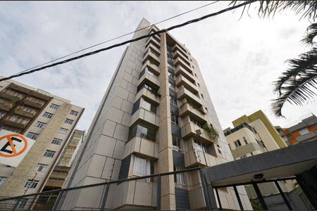 Apartamento para alugar com 198m², 3 quartos e 1 vagaFachada