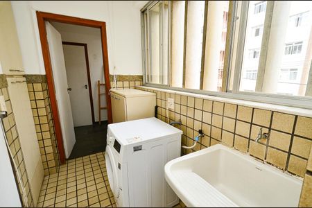 Apartamento para alugar com 198m², 3 quartos e 1 vagaÁrea de Serviço
