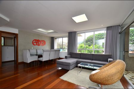 Apartamento para alugar com 198m², 3 quartos e 1 vagaSala