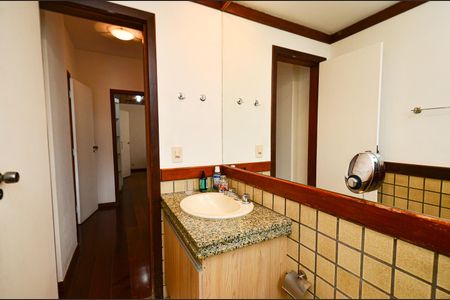 Apartamento para alugar com 198m², 3 quartos e 1 vagaBanheiro 2