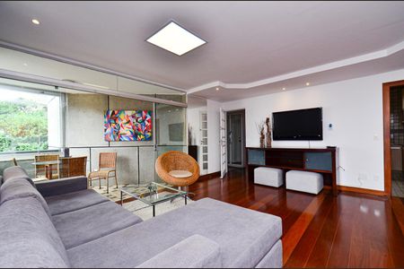 Apartamento para alugar com 198m², 3 quartos e 1 vagaSala