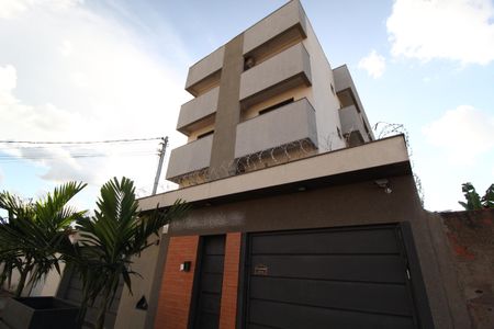 Apartamento para alugar com 52m², 2 quartos e 1 vagaFachada