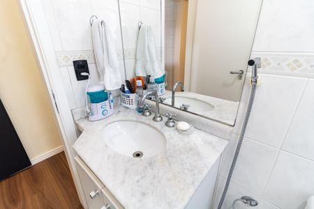 Apartamento à venda com 65m², 2 quartos e 1 vaga Apartamento à venda com 65m², 2 quartos e 1 vagaBanheiro Social