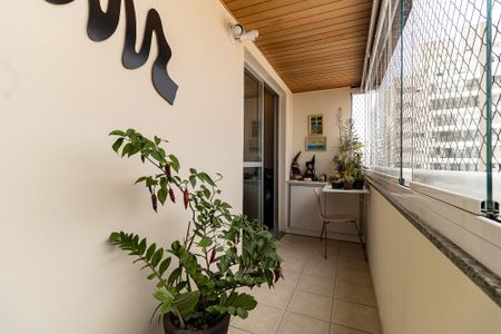 Apartamento à venda com 65m², 2 quartos e 1 vaga Apartamento à venda com 65m², 2 quartos e 1 vagaVaranda da Sala
