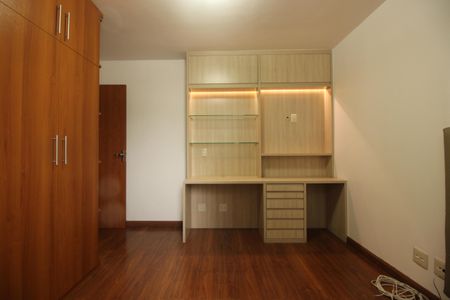 Apartamento à venda com 98m², 3 quartos e 3 vagasQuarto