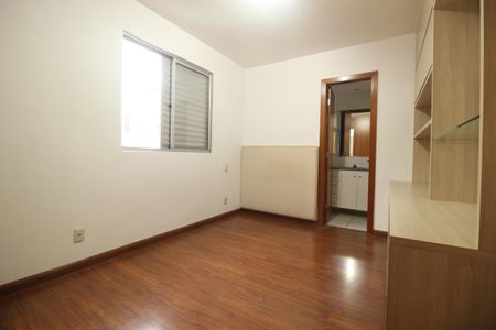 Apartamento à venda com 98m², 3 quartos e 3 vagasQuarto