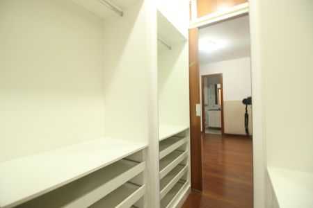 Apartamento à venda com 98m², 3 quartos e 3 vagascloset