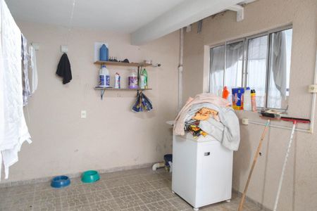 Casa à venda com 135m², 3 quartos e 1 vagaÁrea de Serviço