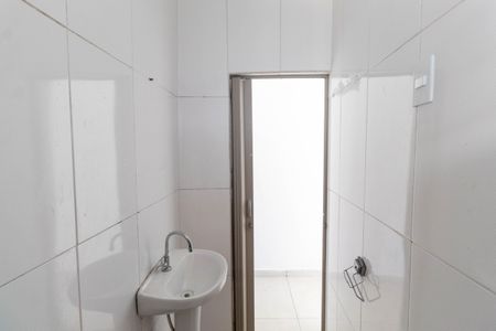 Casa para alugar com 25m², 1 quarto e sem vagaBanheiro