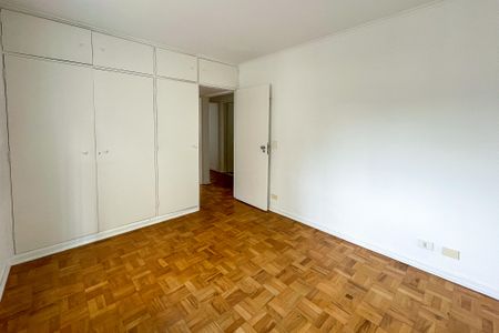 Apartamento à venda com 160m², 3 quartos e 2 vagas Apartamento à venda com 160m², 3 quartos e 2 vagasSuíte