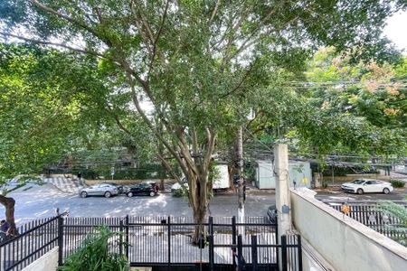 Apartamento à venda com 160m², 3 quartos e 2 vagas Apartamento à venda com 160m², 3 quartos e 2 vagasVista