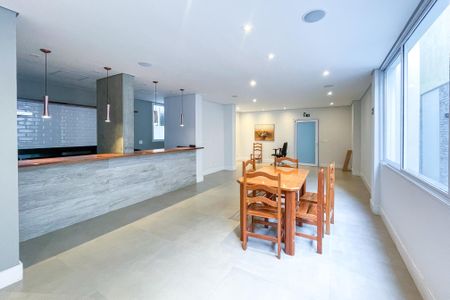 Apartamento à venda com 160m², 3 quartos e 2 vagas Apartamento à venda com 160m², 3 quartos e 2 vagasÁrea comum - Salão de festas