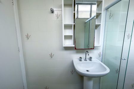 Apartamento à venda com 160m², 3 quartos e 2 vagas Apartamento à venda com 160m², 3 quartos e 2 vagasBanheiro da Suíte