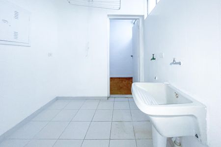 Apartamento à venda com 160m², 3 quartos e 2 vagas Apartamento à venda com 160m², 3 quartos e 2 vagasÁrea de Serviço