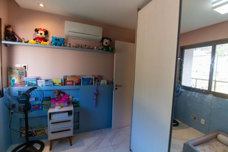 Apartamento à venda com 249m², 4 quartos e 3 vagasQuarto 2