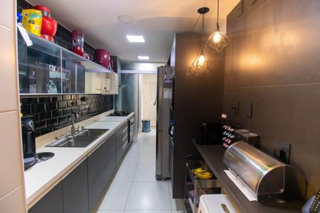 Apartamento à venda com 249m², 4 quartos e 3 vagasCozinha