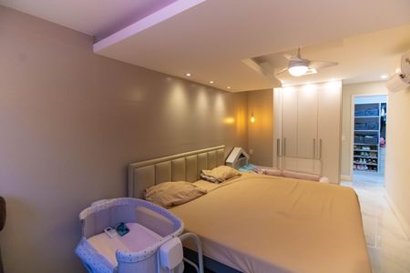 Apartamento à venda com 249m², 4 quartos e 3 vagasSuíte