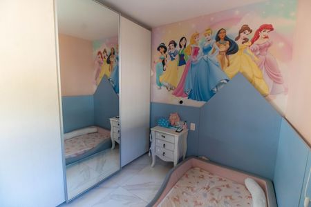 Apartamento à venda com 249m², 4 quartos e 3 vagasQuarto 2