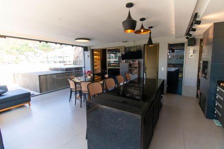 Apartamento à venda com 249m², 4 quartos e 3 vagasCobertura