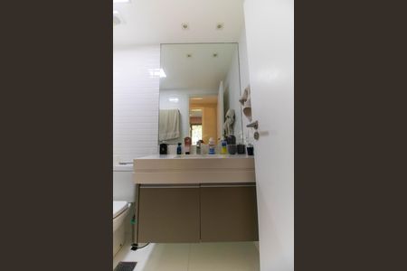 Apartamento à venda com 249m², 4 quartos e 3 vagasBanheiro Social