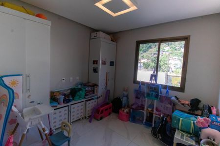 Apartamento à venda com 249m², 4 quartos e 3 vagasQuarto 4