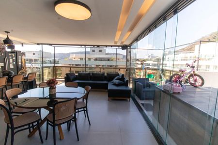 Apartamento à venda com 249m², 4 quartos e 3 vagasVista da Sala