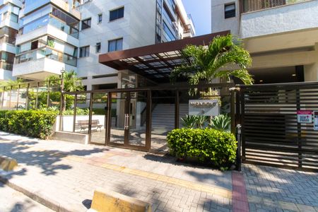 Apartamento à venda com 249m², 4 quartos e 3 vagasFachada