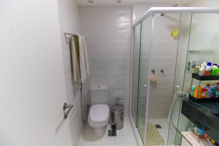 Apartamento à venda com 249m², 4 quartos e 3 vagasBanheiro da Suíte