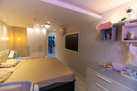 Apartamento à venda com 249m², 4 quartos e 3 vagasSuíte