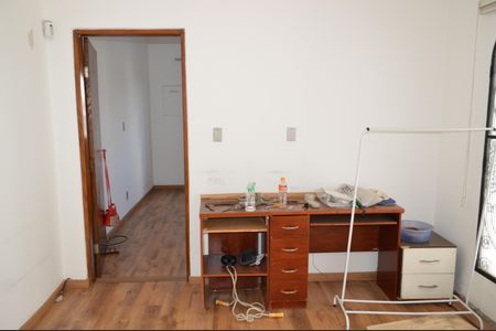 Casa à venda com 150m², 4 quartos e 2 vagasSala