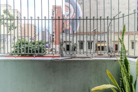 Apartamento à venda com 74m², 2 quartos e sem vagaVaranda