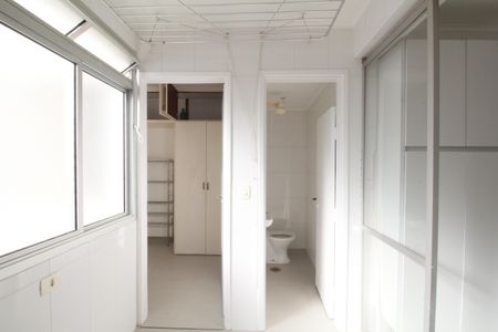 Apartamento para alugar com 74m², 2 quartos e 2 vagasÁrea de Serviço