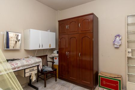 Casa à venda com 300m², 5 quartos e 3 vagas Casa à venda com 300m², 5 quartos e 3 vagasQuarto 2 Casa 1