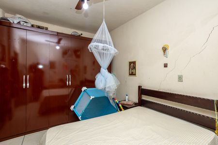 Casa à venda com 300m², 5 quartos e 3 vagas Casa à venda com 300m², 5 quartos e 3 vagasQuarto 2 Casa 2