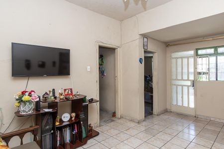 Casa à venda com 300m², 5 quartos e 3 vagas Casa à venda com 300m², 5 quartos e 3 vagasSala Casa 1