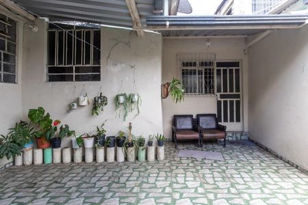 Casa à venda com 300m², 5 quartos e 3 vagas Casa à venda com 300m², 5 quartos e 3 vagasQuintal