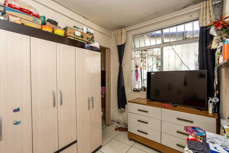 Casa à venda com 300m², 5 quartos e 3 vagas Casa à venda com 300m², 5 quartos e 3 vagasQuarto 1 Casa 2